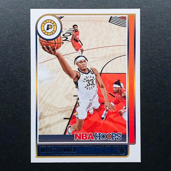 Myles Turner - 2021-22 Hoops #173 - Picture 1 of 2
